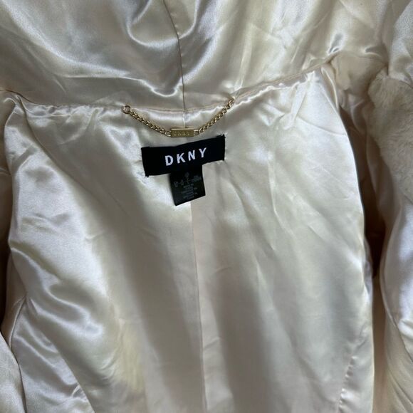 DKNY Long Faux Fur Winter Hooded Jacket with Chevron Pattern Medium - Picture 5 of 7